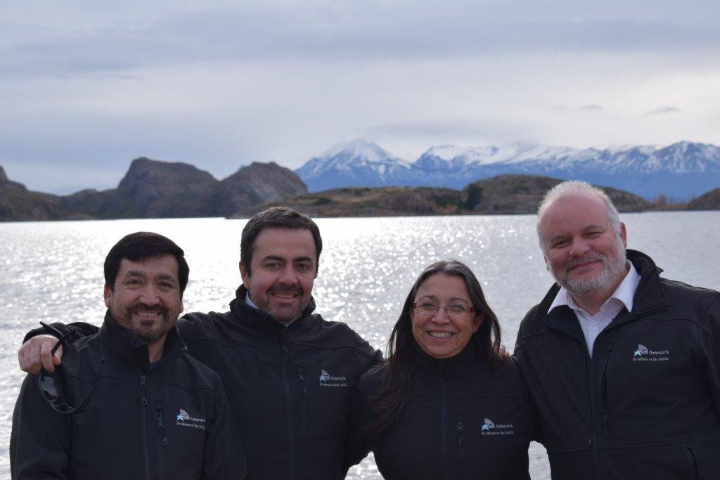 Integrantes del equipo de trabajo en Chile Chico: Juan Galindo, Alex Segura, Marianela Molina y Jorge Moraga, Defensor Regional de Aysén.