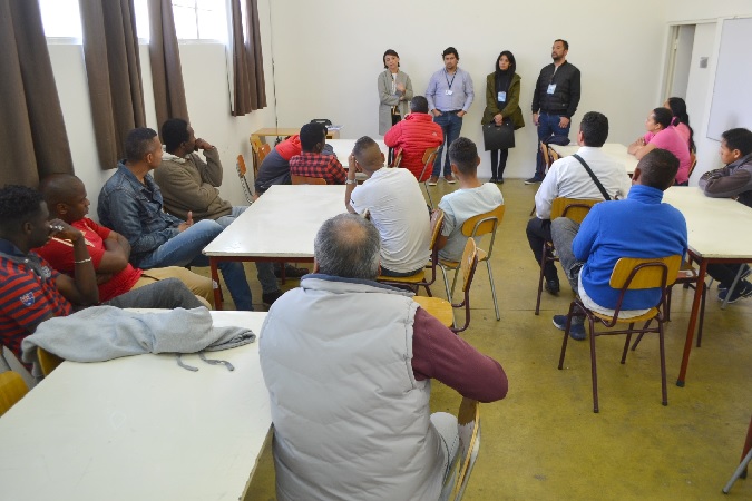 Una veintena de condenados extranjeros participaron en el diálogo con la jefa de Estudios y defensores penitenciarios de Coquimbo.