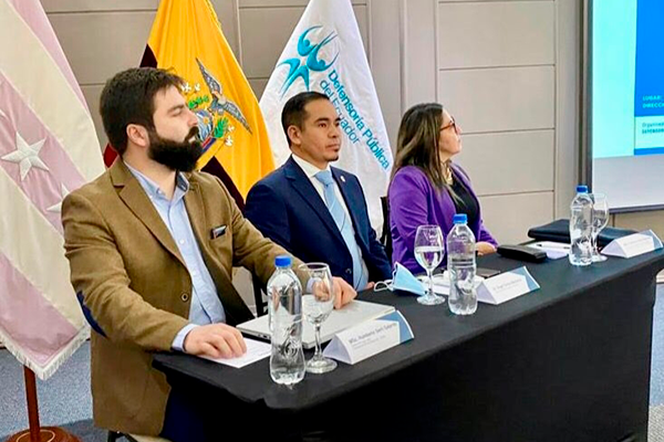 Los abogados Humberto Serri y Catherine Ríos fueron los representantes de la Defensoría Penal Pública invitados a la jornada en Guayaquil.