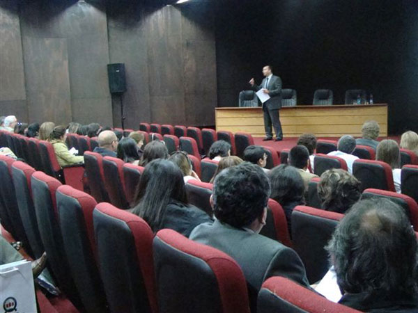 Osvaldo Pizarro expuso el rol de la Defensoría en el contexto de la Ley de Responsabilidad Penal Adolescente.