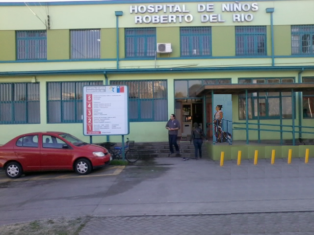 La audiencia de formalización del menor imputado se realizó al interior del Hospital Roberto del Río.