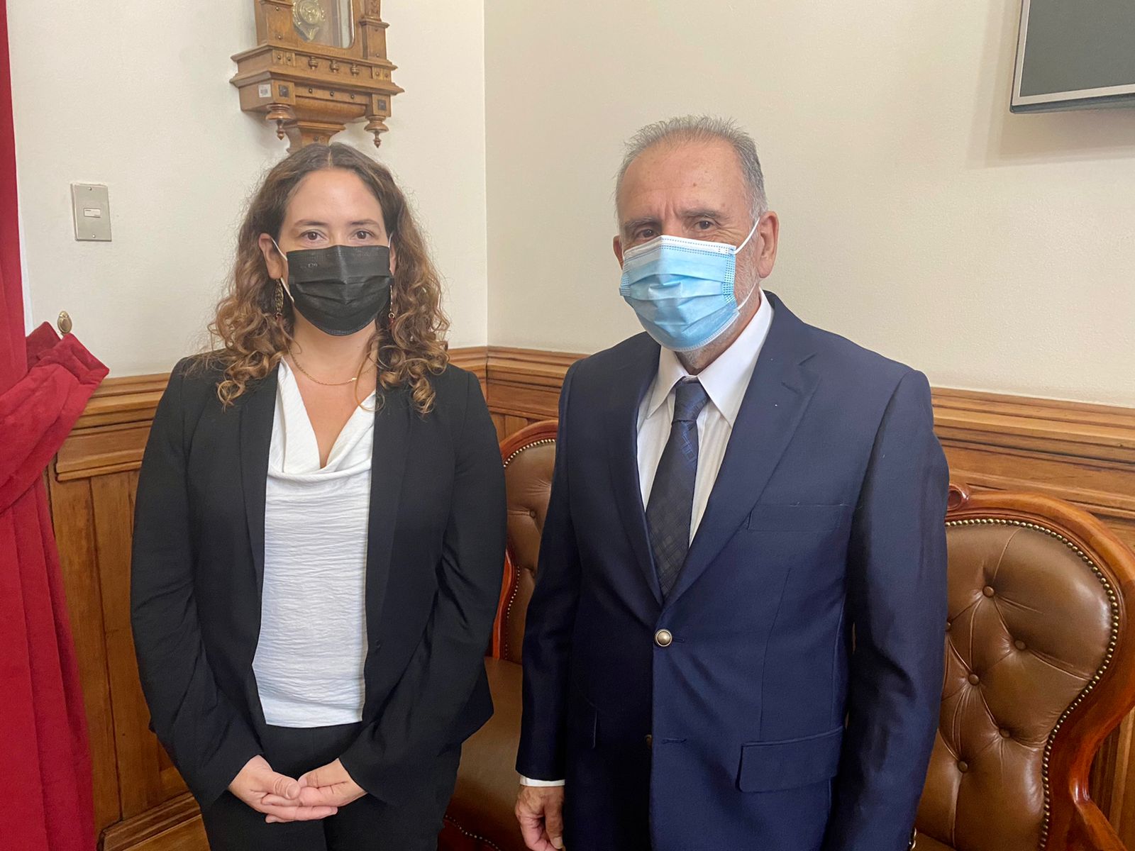 La Defensora Regional Metropolitana Norte, Daniela Báez, se reunió con el nuevo presidente de la Corte de Apelaciones de Santiago, Mario Rojas.