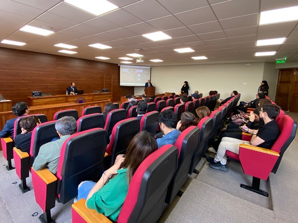 Estudiantes, académicos y profesionales del área de la justicia penal asistieron durante tres días al seminario de derecho penitenciario.
