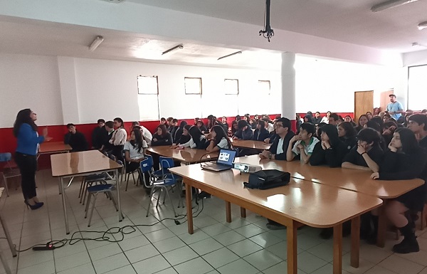 En total, 120 estudiantes del Colegio "Pucará" de Graneros participaron en la charla sobre RPA.