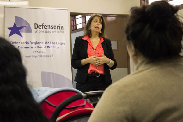 "En la Defensoría estamos para apoyarlas en este tránsito", dijo María Soledad Llorente a las internas.