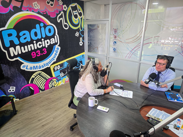 El Defensor Regional de Tarapac&aacute;, Gabriel Carri&oacute;n Calder&oacute;n, durante el lanzamiento del nuevo ciclo radial.