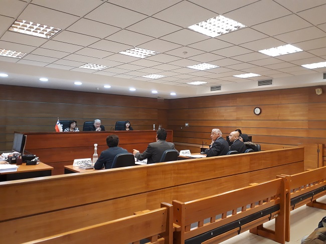 El defensor penal público Patricio Salinas al exponer ante los jueces de la Corte de Apelaciones de Temuco.