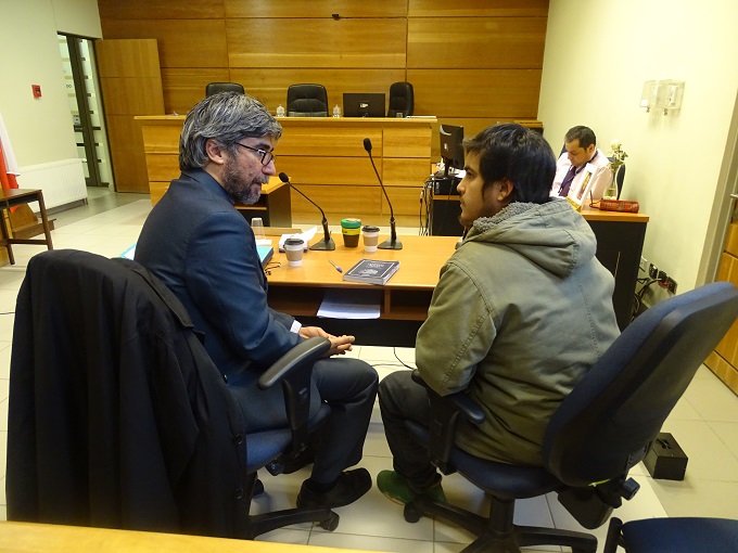 El defensor público José Miguel Navarrete comentó los detalles de la absolución con su defendido.