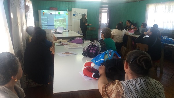 Una activa participación tuvieron las 18 mujeres que conocieron el trabajo de la defensa indígena en Cañete.