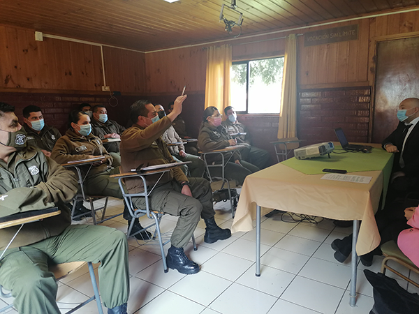 La jornada estuvo a cargo del jefe de la Unidad de Estudios de la Defensorí­a Regional de La Araucanía, Marcelo Pizarro.