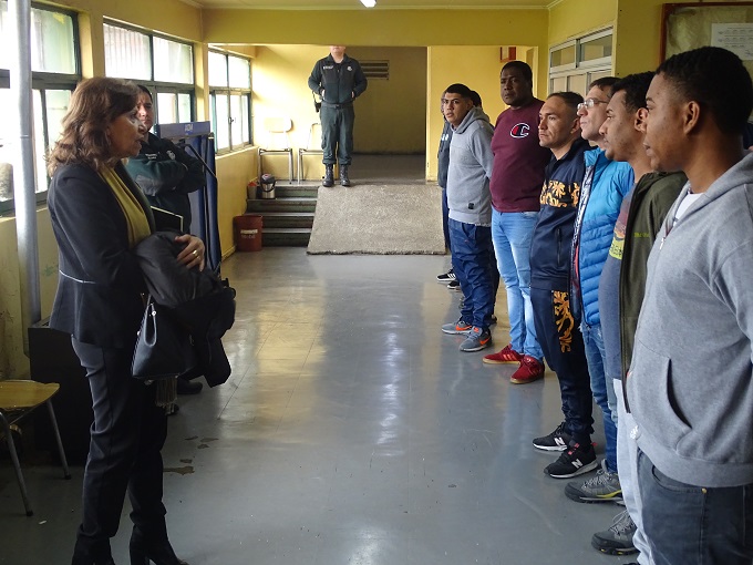 La Defensora Regional conversó con imputados extranjeros recluidos en el CDP de Puerto Natales.
