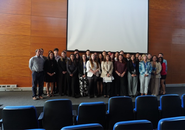 El equipo de postulantes de distintas universidades que realizan su practica en la DRMN dialogaron con los jefes y encargados.