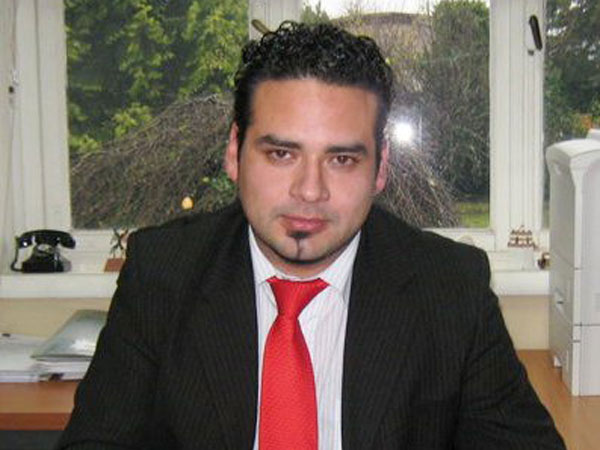 El abogado Héctor Benavides, defensor local de Cochrane, en la Región de Aysén.