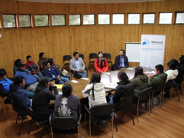 Por casi dos horas se extendió el dialogo entre los comuneros del Alto Biobío y la Defensoría en Ralco.