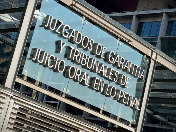 La decisi&oacute;n se logr&oacute; luego de 14 meses de privaci&oacute;n de libertad de ambos adultos mayores.