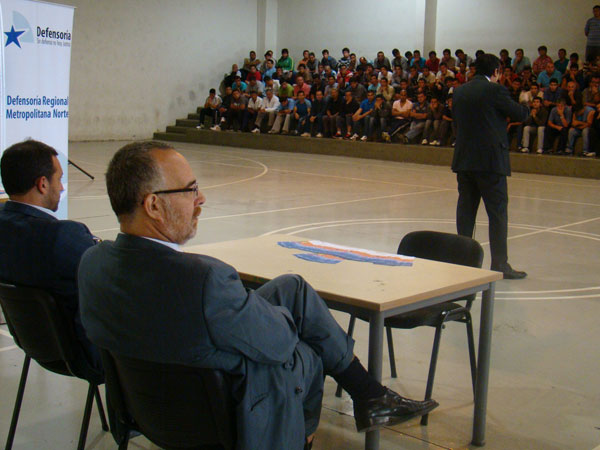Unos 300 internos del penal Santiago I participaron en la última actividad anual de la Defensoría Regional Metropolitana Norte.