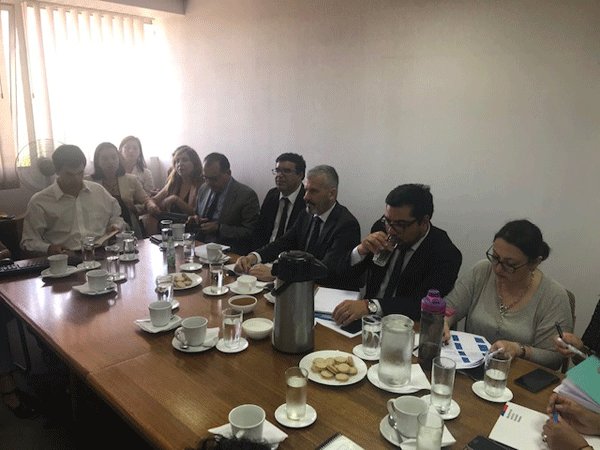 El Defensor Regional de Atacama, Raúl Palma, encabezó el segundo taller de mediación juvenil.