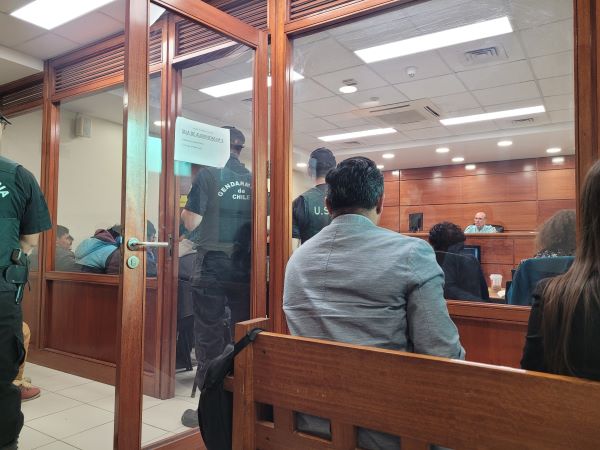 El tribunal declaró ilegal la detención de 16 ciudadanos bolivianos en Arica, revirtiendo las acusaciones de contrabando.