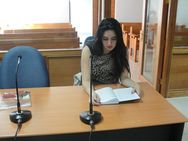 La defensora pública Estefanía Vásquez durante la audiencia de lectura de sentencia. 