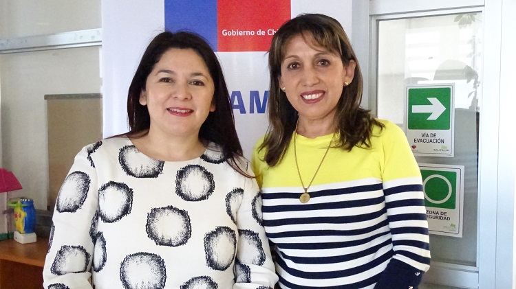 La Defensora Regional junto a la nueva directora regional del Sename, María Inés Verdugo.