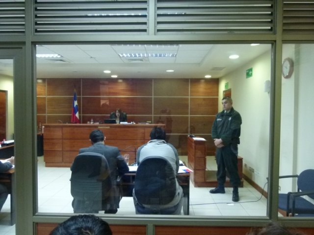 El defensor público Claudio Herrera tomó la audiencia en el Juzgado de Garantí­a de Castro. 