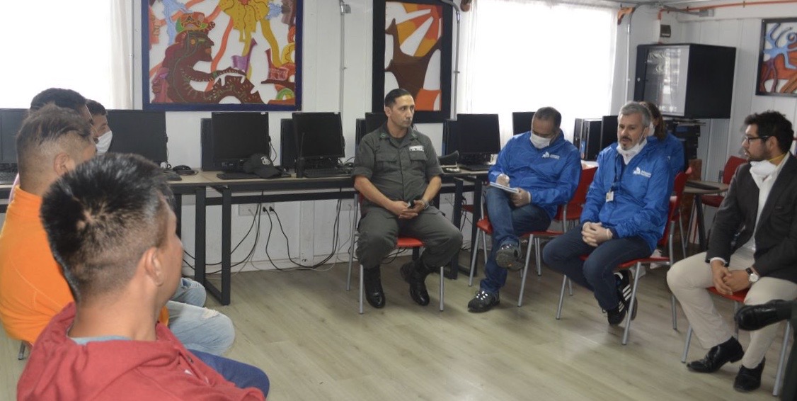 El Defensor Regional de Atacama, Raúl Palma, escuchó directamente los temores y necesidades de los internos del penal de Copiapó.