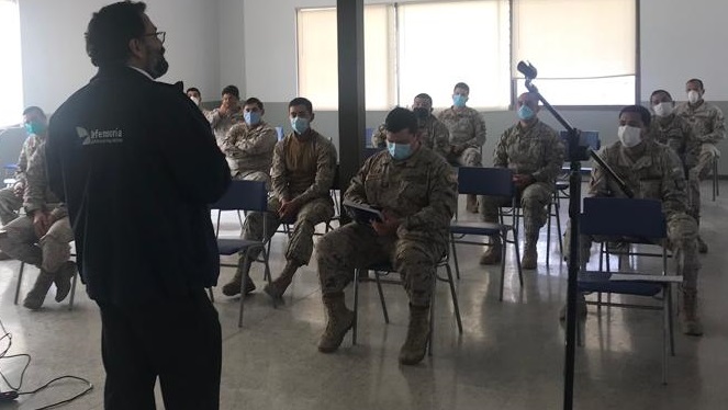 Con las precauciones sanitarias correspondientes se realizó charla del Defensor Regional a militares