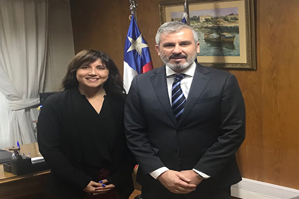 El Defensor Regional de Atacama, Raúl Palma, junto a a nueva presidenta del máximo tribunal de la región.
