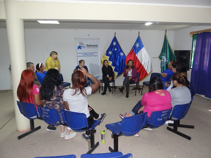 Las mujeres imputadas participaron activamente en el diálogo.