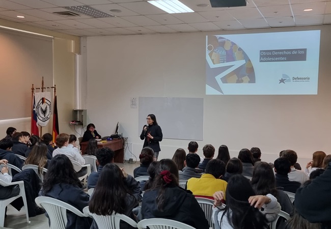 La actividad fue liderada por la asesora jur&iacute;dica de la Defensor&iacute;a de &Ntilde;uble, Roc&iacute;o Burgess, acompa&ntilde;ada por la trabajadora social Angela Morales 