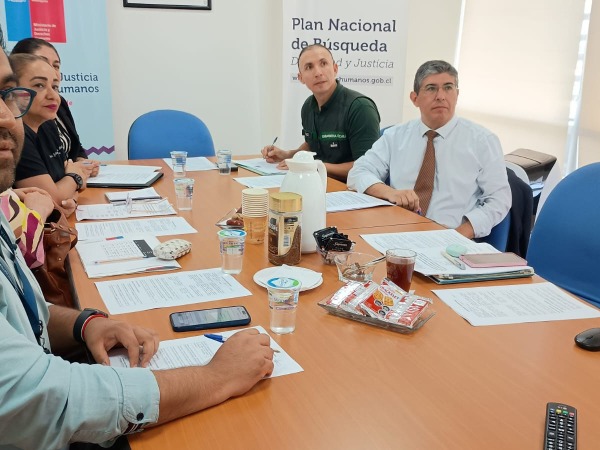 El jefe regional de Estudios, Stephen Kendall Craig, en la sesi&oacute;n de esta mesa de trabajo.
