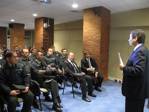 La voluntad de trabajar en forma coordinada expresaron los representantes de la Defensoría Regional y de Gendarmería.