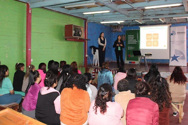 El equipó de defensa penitenciaria de Atacama se reunió con 30 mujeres privadas de libertad en el CCP de Copiapó.