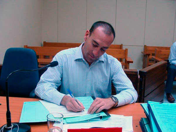 El defensor público Alvaro Gazón y el jefe regional (S) de Estudios, Ignacio Barrientos, interpusieron el amparo ante la Corte de Apelaciones.