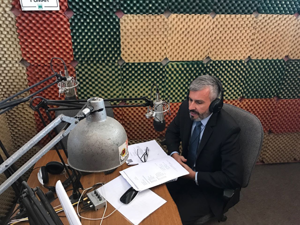 El Defensor Regional, Raúl Palma Olivares responde preguntas en vivo en radio de Vallenar.