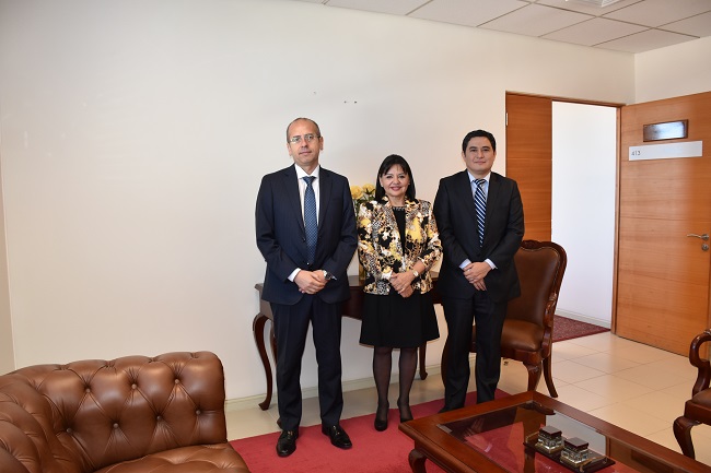 Defensor Regional Renato González, la nueva presidenta de la Corte de Apelaciones Georgina Gutierrez y el Jefe de Estudios Mario Quezada 
