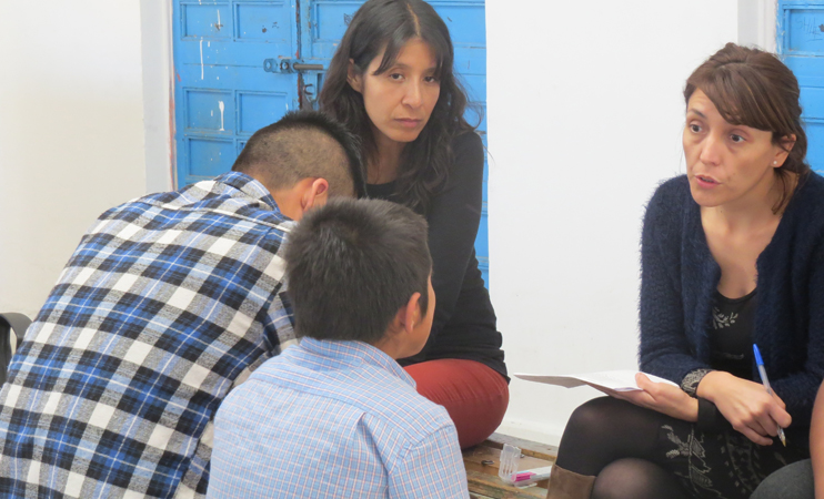La asistente social Macarena Martínez entrevistó personalmente a cada uno de los jóvenes recluidos.