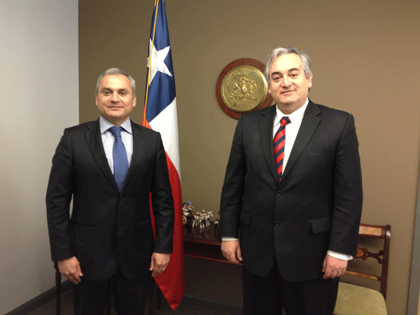 El Defensor Nacional, Georgy Schubert, junto al Embajador de Chile ante la OEA.