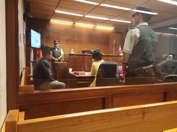 (Foto archivo) En audiencia, el tribunal de Puente Alto revisó la situación de cautela de garantías de una imputada.