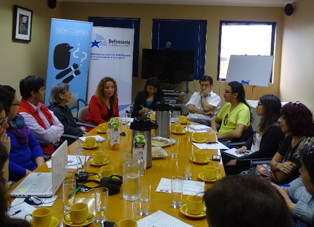 Los integrantes de la Mesa Intercultural de Antofagasta sesionaron en la Defensoría Regional.
