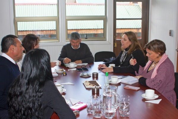 Tras un acuerdo alcanzado con el alcalde, Alejandro Avello, la Defensoría habilitará oficinas en Futaleufú. 