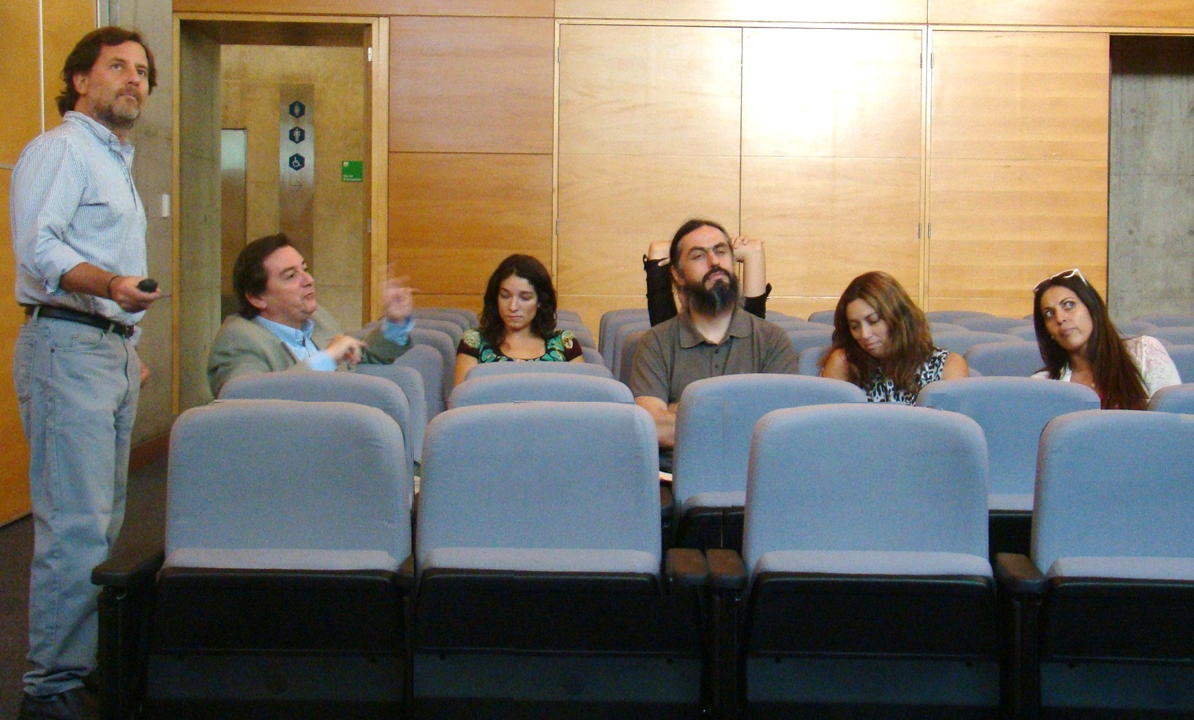 Defensores públicos de primera audiencia de la DRMN participaron en el taller de vocería.