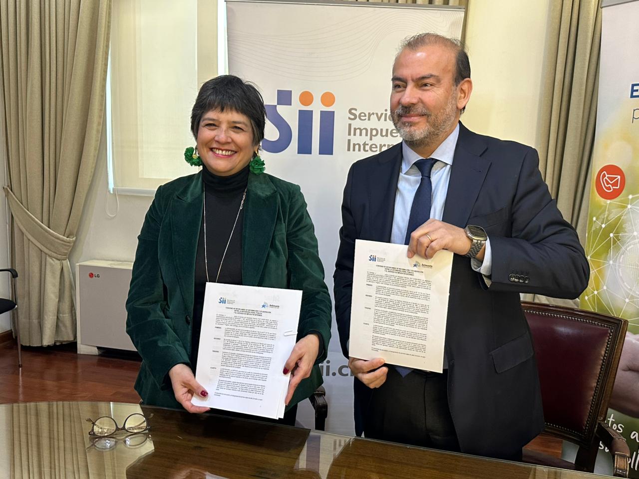 DPP y SII firman convenio que agilizará el proceso de aranceles de los usuarios de la Defensoría