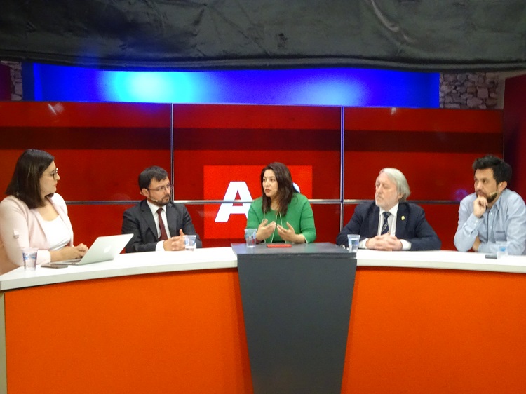 La Defensora Regional de Antofagasta en el programa "Asamblea Ciudadana" de Antofagasta TV.