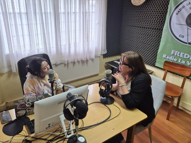 La Defensora convers&oacute; con la periodista Victoria Barr&iacute;a