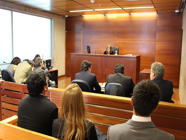 Gómez explicó que que su solicitud se basó en la demora de la Fiscalía para compartir los peritajes.