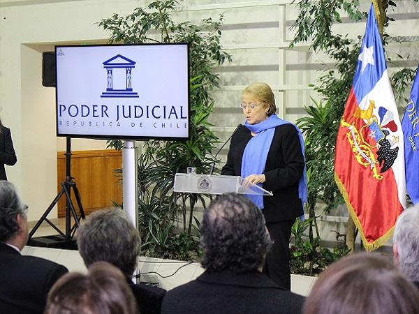 La Presidenta Michelle Bachelet destacó el trabajo de la Corte de San Miguel en estos 38 años.