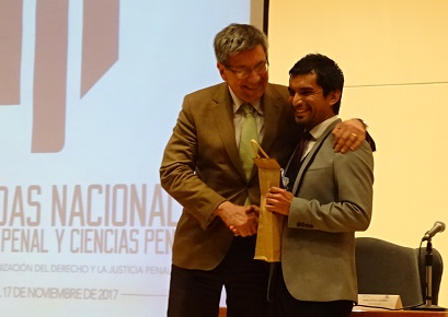 El asesor jurídico de la Defensoría Regional de Antofagasta fue premiado durante las 'XIV jornadas de derecho penal y ciencias penales'.
