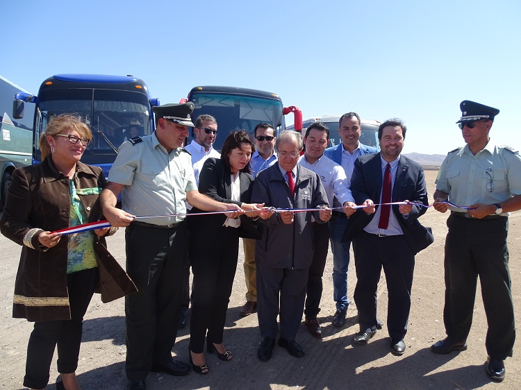 Las autoridades inauguraron el tramo Antofagasta-Nudo Uribe, que beneficiará a los familiares de los internos.