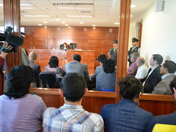 Al inicio de la audiencia suspendida para el 9 de diciembre la sala del tribunal estaba repleta.